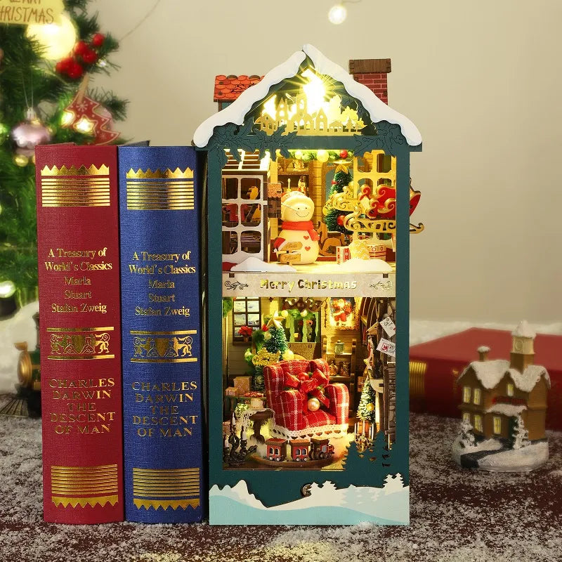 Rocoxia® Santa's Cottage ｜ Christmas Series DIY Book Nook Kit ROCOXIA