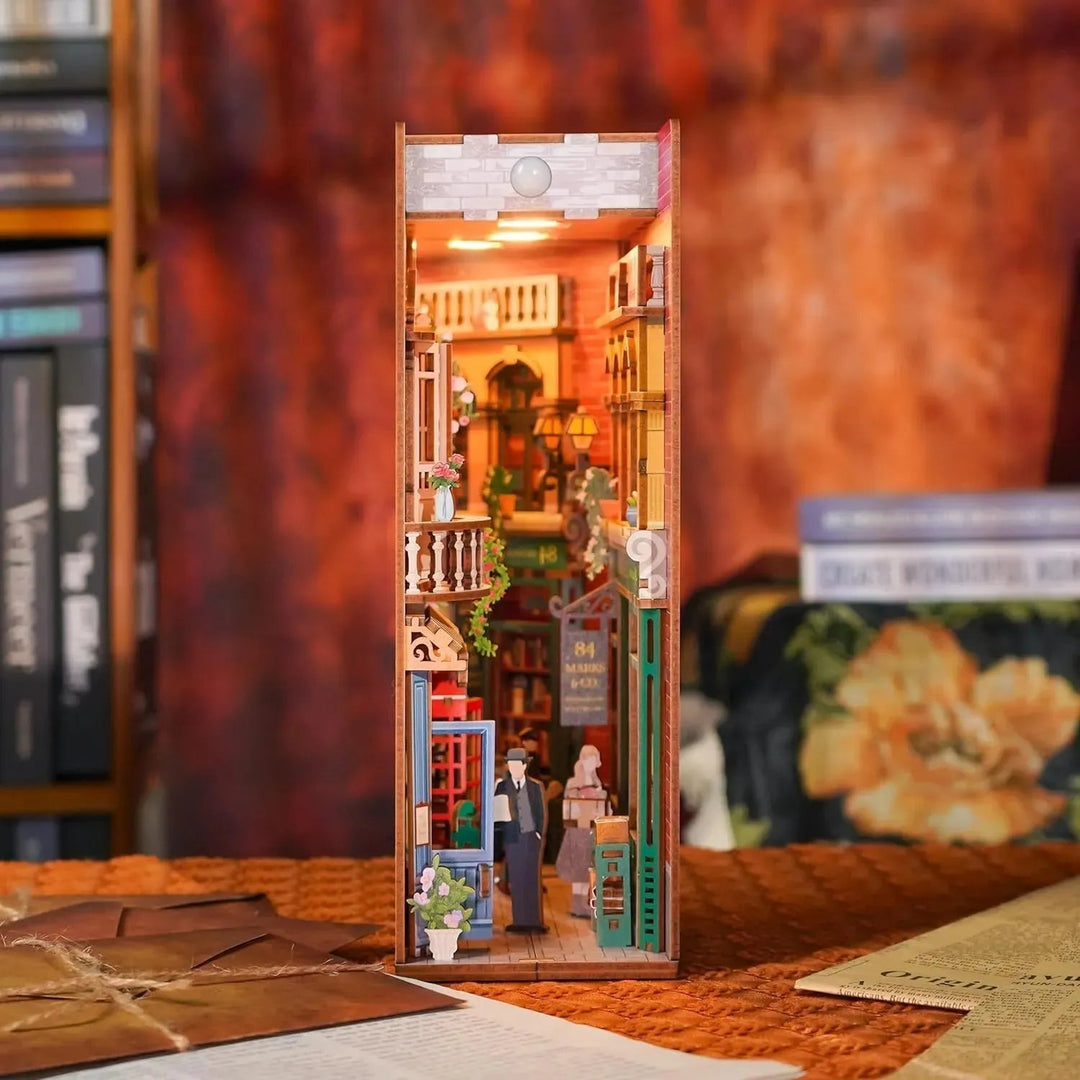 84 Charing Cross Road Book Nook Kit | Rocoxia - ROCOXIA