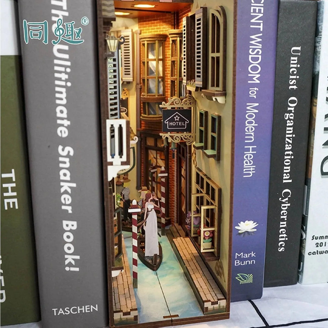 Travel in Venice DIY Book Nook Kit | Rocoxia - ROCOXIA